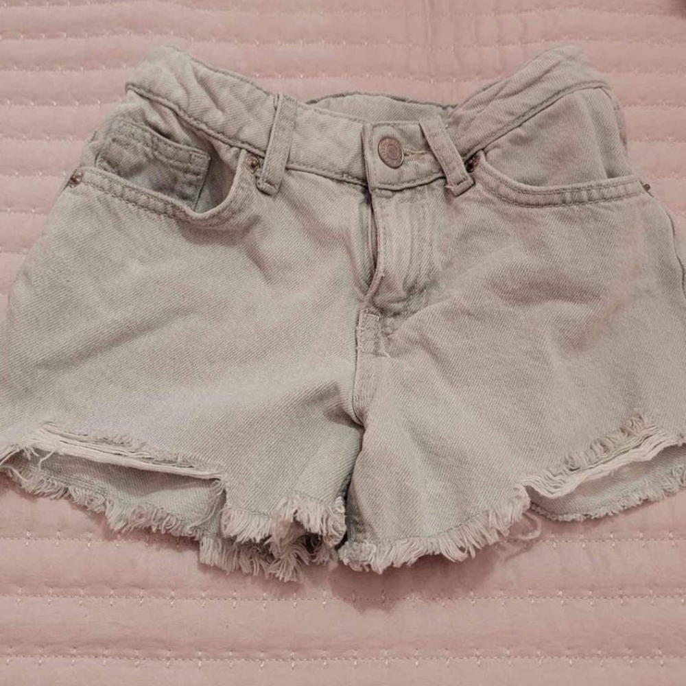 Zara girl short size 7